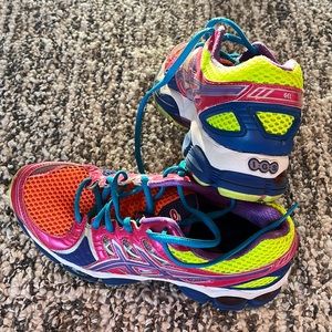 ASICS women’s shoes size 7